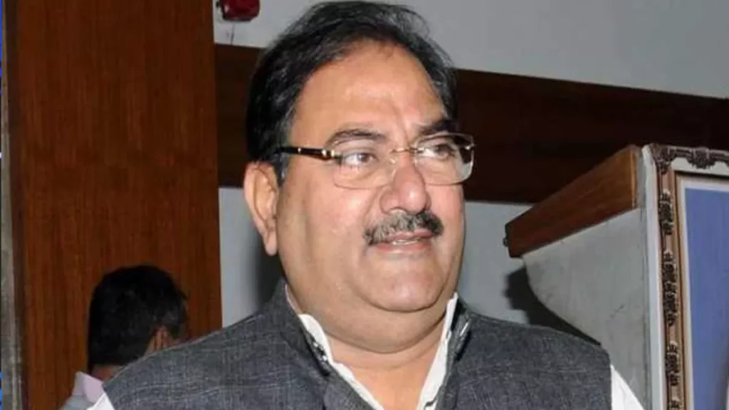 संकट में साथ छोड़ गये चौटाला के पुराने साथियों को वापस लाएंगे अभय, दुष्यंत-दिग्विजय की वापसी के सभी रास्ते बंद