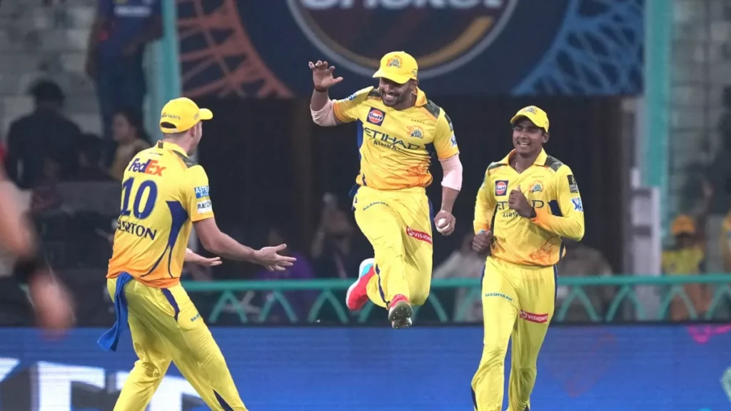 Rahul Tripathi ने हैरतअंगेज कैच को देखकर हर कोई रह गया हक्‍का-बक्‍का, यूजर्स ने दे डाला नया नाम – Video