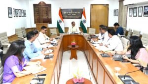 केंद्रीय मंत्री शिवराज सिंह चौहान ने उच्चस्तरीय बैठक कर की प्रधानमंत्री ग्राम सड़क योजना की समीक्षा