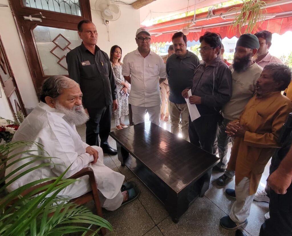 एजेंट के जाल में फंसे अम्बाला के दो युवा रूस से डिपोर्ट हुए, ऊर्जा मंत्री अनिल विज को दी शिकायत, पुलिस को कार्रवाई के निर्देश दिए