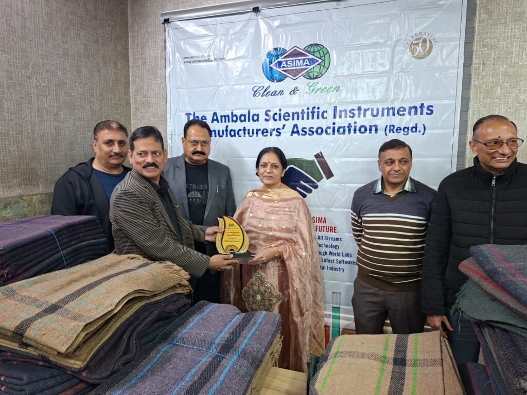 अम्बाला साइंटिफिक इंस्ट्रूमेंट्स मैन्युफैक्चरर्स एसोसिएशन ने नागरिक अस्पताल को भेंट किए 100 कंबल